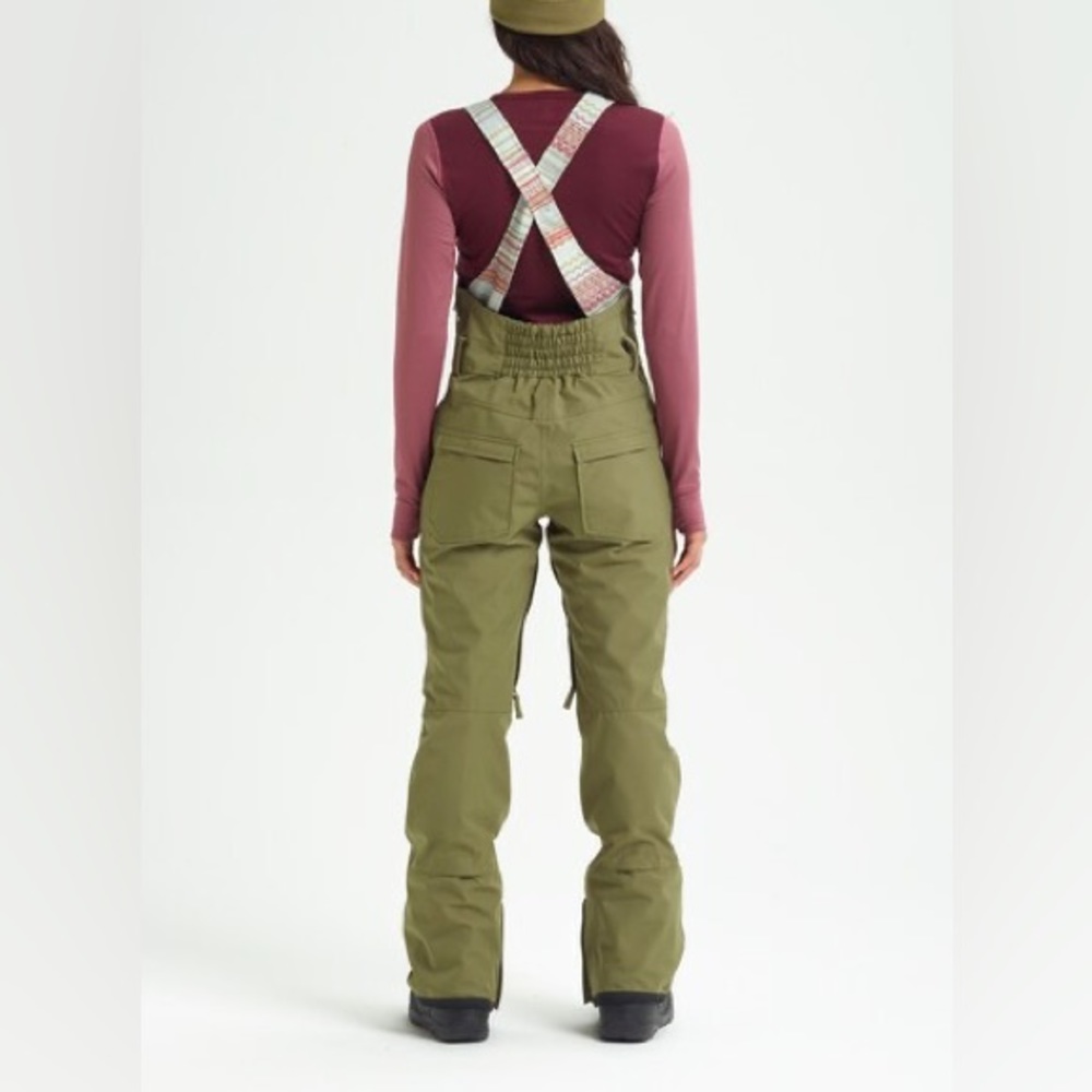 NWT. Burton Avalon snowboard bibs